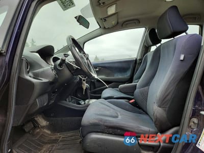 Zdjęcie 7 z 12 samochodu: 2009 HONDA FIT SPORT VIN:JHMGE88449S019074 - miniatura