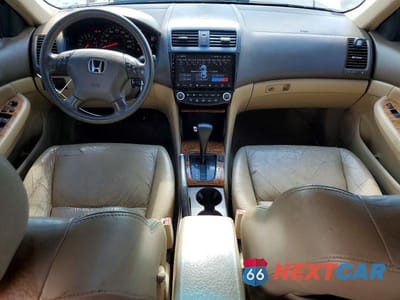 Zdjęcie 8 z 12 samochodu: 2005 HONDA ACCORD LX VIN:1HGCM66515A006013 - miniatura
