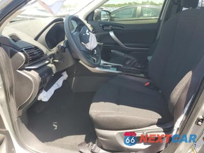 Zdjęcie 7 z 13 samochodu: 2025 MITSUBISHI ECLIPSE CROSS LE VIN:JA4ATVAA5SZ012220 - miniatura