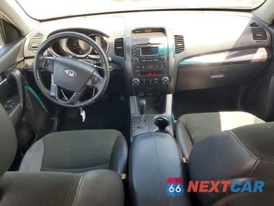 Zdjęcie 8 z 13 samochodu: 2011 KIA SORENTO EX VIN:5XYKU4A21BG024146 - miniatura