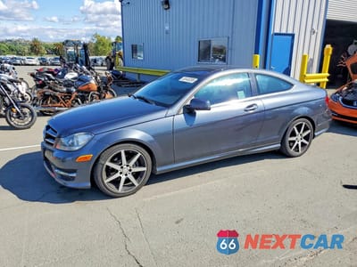 2015 MERCEDES-BENZ C 250 WDDGJ4HB0FG383999 - główne zdjęcie licytacji z USA - miniatura
