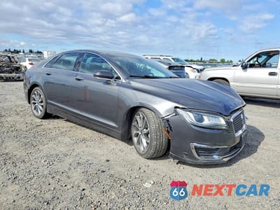 Czwarte zdjęcie samochodu z boku: 2019 LINCOLN MKZ RESERVE I VIN:3LN6L5C97KR602367 - miniatura