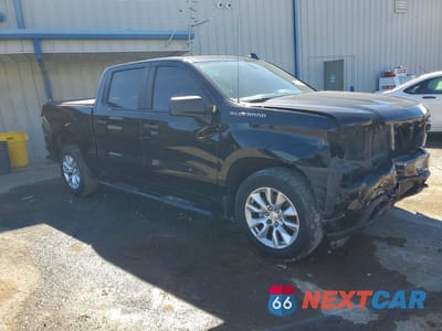 Czwarte zdjęcie samochodu z boku: 2020 CHEVROLET SILVERADO C1500 CUSTOM VIN:3GCPWBEH4LG171051 - miniatura