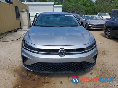 Piąte zdjęcie samochodu w środku: 2025 VOLKSWAGEN JETTA SPORT VIN:3VWBX7BU1SM050786 - miniatura