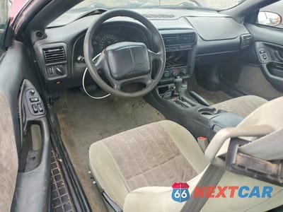 Zdjęcie 8 z 13 samochodu: 2002 CHEVROLET CAMARO VIN:2G1FP22K022138549 - miniatura