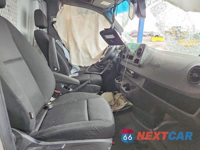 Zdjęcie 7 z 14 samochodu: 2024 MERCEDES-BENZ SPRINTER 2500 VIN:W1Y4KBHY2RT179800 - miniatura