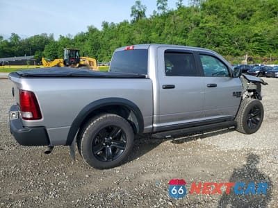 Trzecie zdjęcie samochodu z tyłu: 2024 RAM 1500 CLASSIC SLT VIN:1C6RR7LG6RS129755 - miniatura