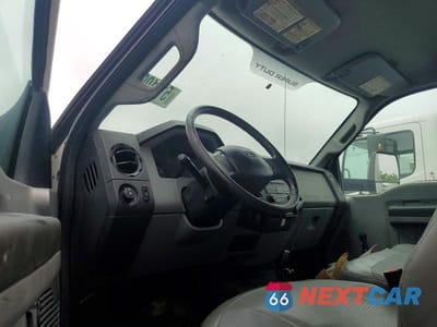 Zdjęcie 8 z 12 samochodu: 2012 FORD F750 SUPER DUTY BOX TRUCK VIN:3FRNF7FA1CV187499 - miniatura