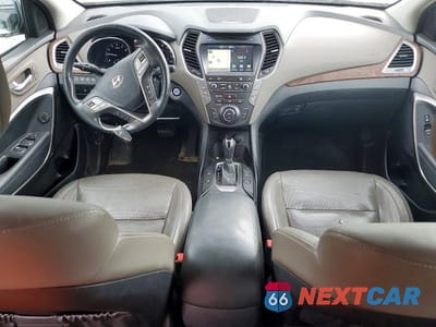 Zdjęcie 8 z 12 samochodu: 2017 HYUNDAI SANTA FE SE ULTIMATE VIN:KM8SR4HF8HU170153 - miniatura
