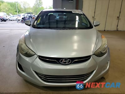 Piąte zdjęcie samochodu w środku: 2013 HYUNDAI ELANTRA LIMITED VIN:5NPDH4AE9DH268050 - miniatura