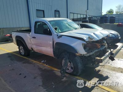 Czwarte zdjęcie samochodu z boku: 2014 TOYOTA TACOMA BASE VIN:5TFPX4EN4EX021048 - miniatura