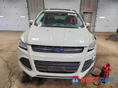 Piąte zdjęcie samochodu w środku: 2016 FORD ESCAPE SE VIN:1FMCU9GX7GUA65452 - miniatura