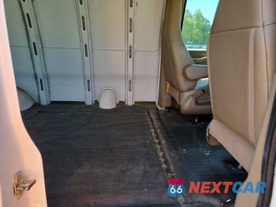 Zdjęcie 11 z 13 samochodu: 2022 CHEV EXPRESS G2500 VIN:1GCWGAFP9N1180791 - miniatura