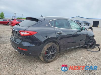 Trzecie zdjęcie samochodu z tyłu: 2019 MASERATI LEVANTE LUXURY VIN:ZN661XUL7KX338637 - miniatura