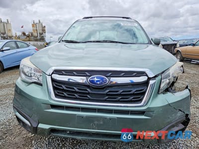 Piąte zdjęcie samochodu w środku: 2017 SUBARU FORESTER 2.5I LIMITED VIN:JF2SJAJCXHH413806 - miniatura