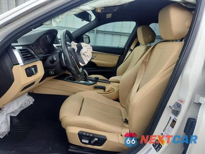 Zdjęcie 7 z 12 samochodu: 2018 BMW 330 XI VIN:WBA8D9C57JEB35175 - miniatura