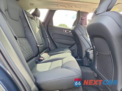 Zdjęcie 11 z 13 samochodu: 2026 VOLVO XC60 PLUS VIN:YV4M12RC8T1485734 - miniatura
