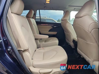 Zdjęcie 11 z 13 samochodu: 2024 TOYOTA HIGHLANDER LIMITED VIN:5TDKDRBH5RS559770 - miniatura