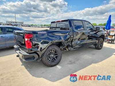 Trzecie zdjęcie samochodu z tyłu: 2024 CHEVROLET SILVERADO K1500 LT TRAIL BOSS VIN:3GCUDFED5RG301179 - miniatura
