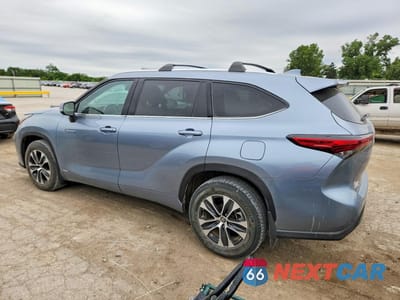 Drugie zdjęcie samochodu z przodu: 2021 TOYOTA HIGHLANDER HYBRID XLE VIN:5TDHBRCHXMS031035 - miniatura