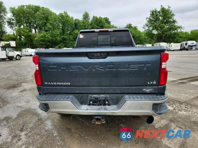 Zdjęcie 6 z 13 samochodu: 2020 CHEVROLET SILVERADO K3500 LTZ VIN:1GC4YUEY7LF134103 - miniatura