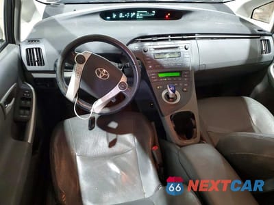 Zdjęcie 8 z 13 samochodu: 2010 TOYOTA PRIUS IV VIN:JTDKN3DU6A0053439 - miniatura