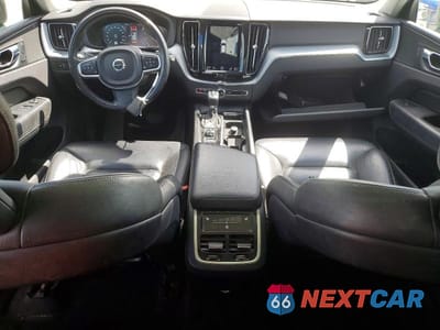 Zdjęcie 8 z 14 samochodu: 2018 VOLVO XC60 T6 MOMENTUM VIN:YV4A22RK3J1027216 - miniatura