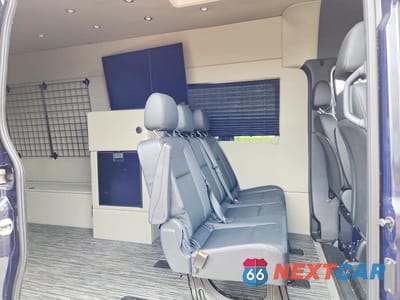 Zdjęcie 10 z 12 samochodu: 2024 MERCEDES-BENZ SPRINTER 2500 VIN:W1W4NCVYXRT175990 - miniatura