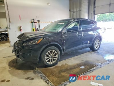 2021 FORD ESCAPE SE 1FMCU9G65MUA16463 - główne zdjęcie licytacji z USA - miniatura