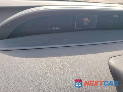 Zdjęcie 9 z 12 samochodu: 2016 TOYOTA PRIUS FOUR VIN:JTDKARFU6G3507093 - miniatura