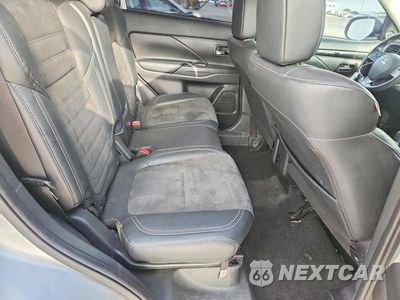 Zdjęcie 10 z 12 samochodu: 2020 MITSUBISHI OUTLANDER SE VIN:JA4AD3A3XLZ044018 - miniatura