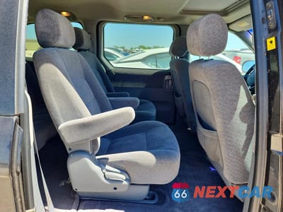 Zdjęcie 11 z 13 samochodu: 2003 KIA SEDONA LX VIN:KNDUP131136444609 - miniatura