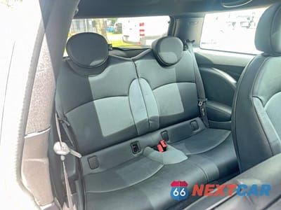 Zdjęcie 6 z 10 samochodu: 2007 MINI COOPER S VIN:WMWMF73537TT86015 - miniatura