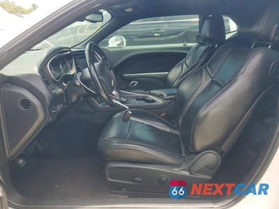 Zdjęcie 7 z 12 samochodu: 2018 DODGE CHALLENGER SXT VIN:2C3CDZAG1JH331334 - miniatura