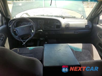 Zdjęcie 8 z 13 samochodu: 2001 DODGE RAM 2500 VIN:3B7KF23Z41G180450 - miniatura