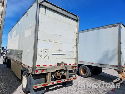 Trzecie zdjęcie samochodu z tyłu: 2016 FREIGHTLINER CASCADIA 125 SEMI TRUCK VIN:1FUBGEDV0GLHC5640 - miniatura