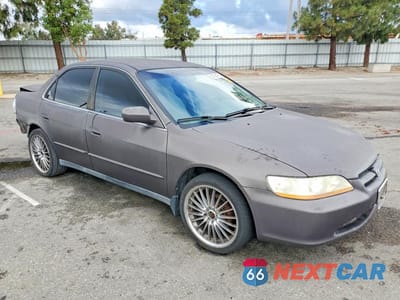 Czwarte zdjęcie samochodu z boku: 1998 HONDA ACCORD LX VIN:1HGCG5649WA080919 - miniatura