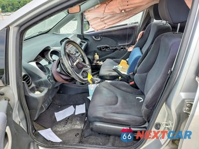 Zdjęcie 7 z 12 samochodu: 2011 HONDA FIT SPORT VIN:JHMGE8H52BC002993 - miniatura