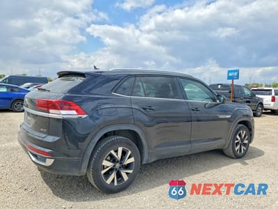 Trzecie zdjęcie samochodu z tyłu: 2022 VOLKSWAGEN ATLAS CROSS SPORT SE VIN:1V2LC2CA3NC210651 - miniatura