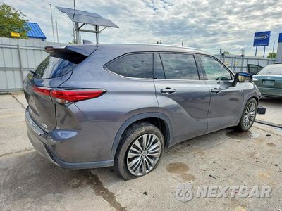 Trzecie zdjęcie samochodu z tyłu: 2021 TOYOTA HIGHLANDER PLATINUM VIN:5TDFZRAH7MS070736 - miniatura