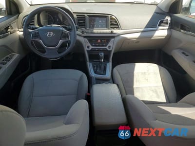 Zdjęcie 8 z 12 samochodu: 2018 HYUNDAI ELANTRA SEL VIN:5NPD84LF4JH347109 - miniatura