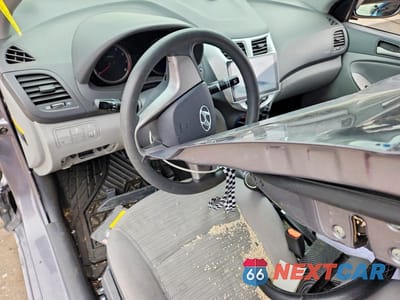 Zdjęcie 8 z 12 samochodu: 2015 HYUNDAI ACCENT GLS VIN:KMHCT4AE8FU796225 - miniatura