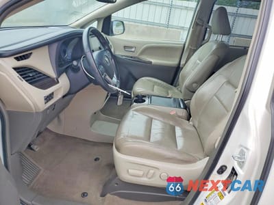 Zdjęcie 7 z 13 samochodu: 2016 TOYOTA SIENNA XLE 8-PASSENGER VIN:5TDYK3DC9GS731715 - miniatura