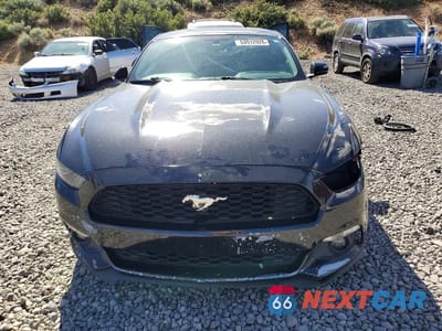 Piąte zdjęcie samochodu w środku: 2016 FORD MUSTANG VIN:1FA6P8TH7G5243796 - miniatura