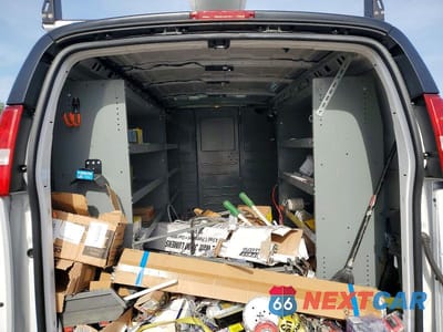 Zdjęcie 10 z 13 samochodu: 2025 CHEVROLET EXPRESS G2500 VIN:1GCWGAF79S1156583 - miniatura