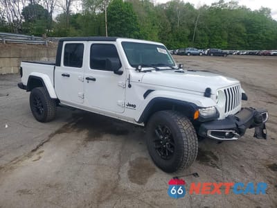 Czwarte zdjęcie samochodu z boku: 2023 JEEP GLADIATOR SPORT VIN:1C6JJTAG0PL585709 - miniatura
