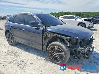 Czwarte zdjęcie samochodu z boku: 2015 AUDI Q5 PRESTIGE VIN:WA1WGAFP7FA015723 - miniatura
