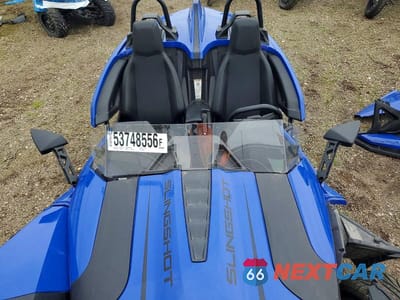 Piąte zdjęcie samochodu w środku: 2023 POLARIS SLINGSHOT SL VIN:57XAAPHD2P8155556 - miniatura