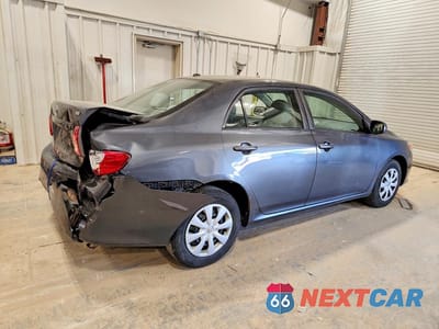 Trzecie zdjęcie samochodu z tyłu: 2010 TOYOTA COROLLA LE VIN:1NXBU4EE9AZ318990 - miniatura