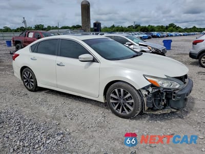 Czwarte zdjęcie samochodu z boku: 2017 NISSAN ALTIMA 2.5 SL VIN:1N4AL3AP4HC276576 - miniatura
